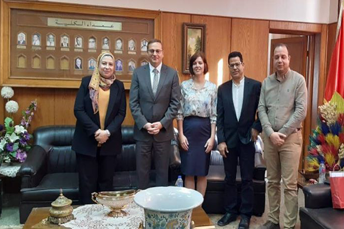 Dean of Faculty of Al Alsun discusses mechanisms of cooperation with the Czech Ambassador in Cairo