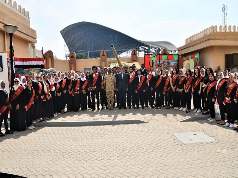 The president of the university participates with the leaders of the armed forces in the opening of the 14th exhibition of military cultures