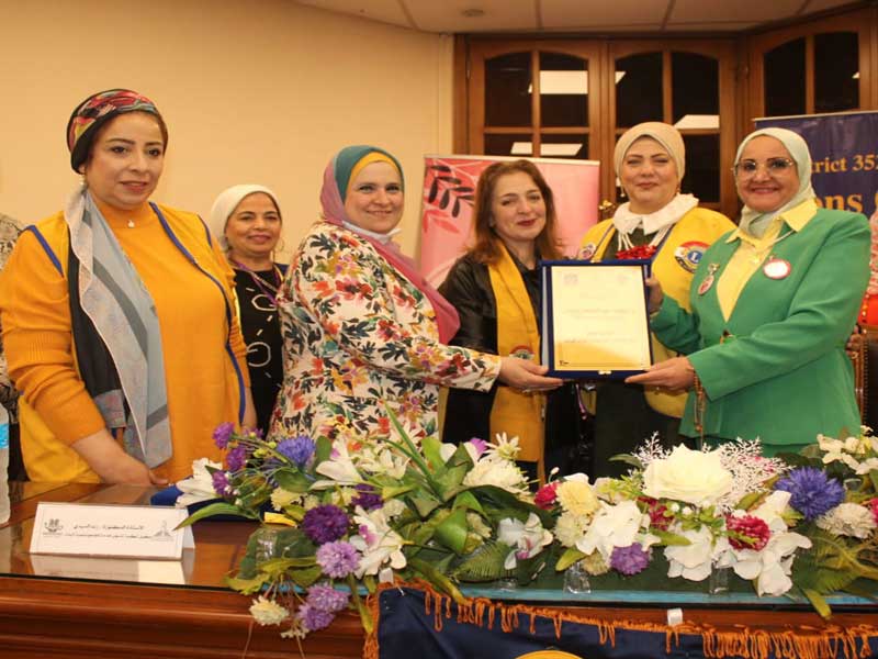 A symposium to raise awareness of the importance of early detection of breast cancer in the Faculty of Arts in cooperation with Lions Clubs