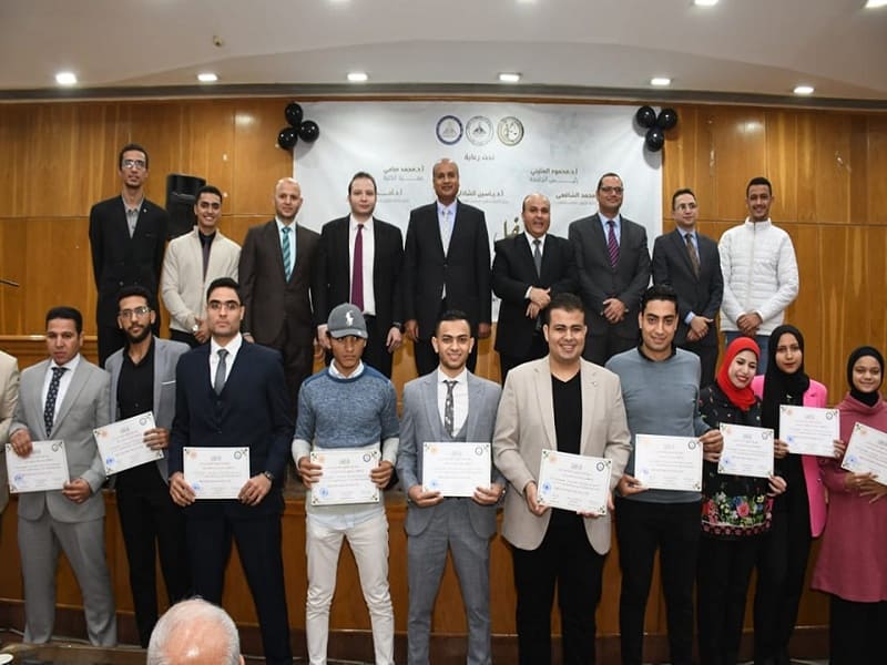 The Faculty of Law organizes its annual ceremony to honor distinguished students, employees and workers