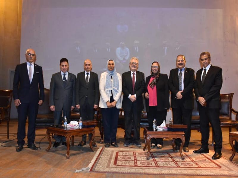 Vice President of Ain Shams University for Community Service and Environmental Development witnesses the launch of the "Together for Green Recovery" symposium at the Faculty of Graduate Studies and Research