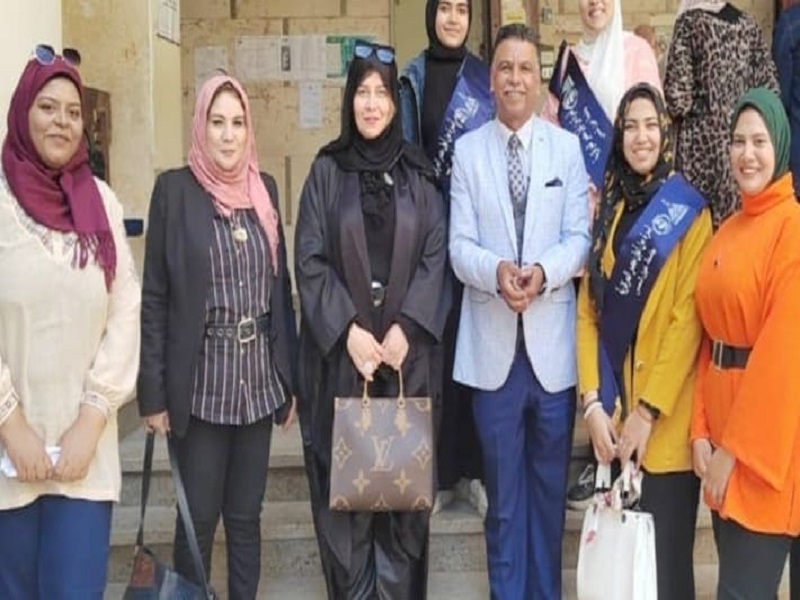 "She Can"… A symposium organized by the Family of Students for Egypt at the Faculty of Girls