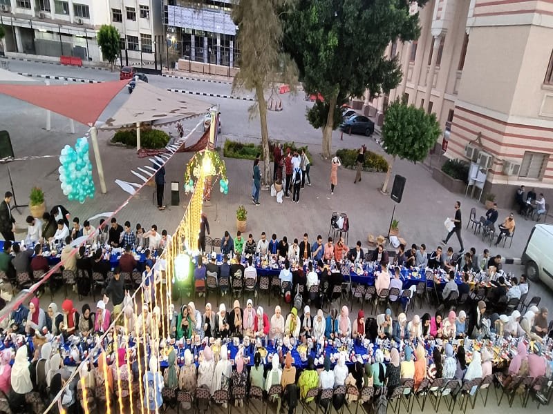 The " Bedaya Convoy " at the Faculty of Medicine organizes an iftar in the presence of 200 of its members