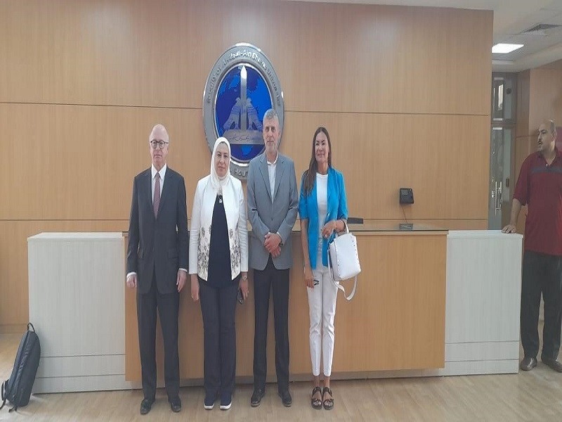 The Dean of the Faculty of Al-Alsun receives the Portuguese Ambassador, the Cultural Advisor of the Embassy and the representative of the Camoes Institute