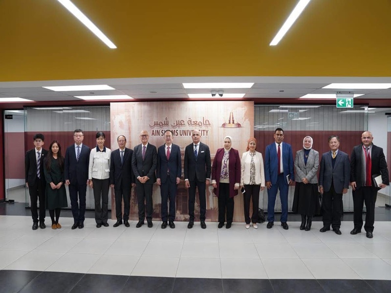 The President of Ain Shams University receives a delegation from Beijing Foreign Studies University