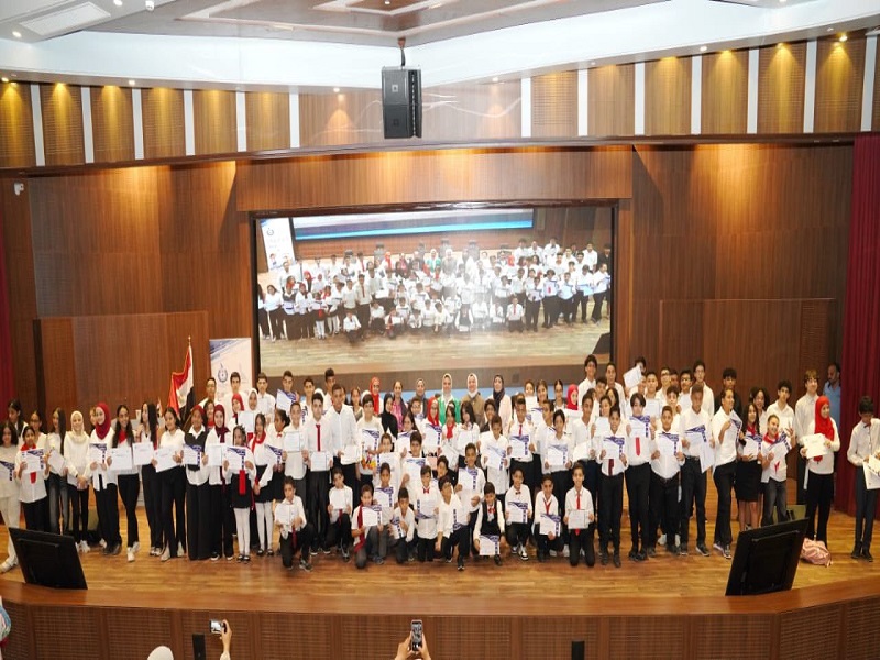 The Vice President of Ain Shams University for Postgraduate Studies and Research attends the closing ceremony of the 7th and 8th phases of the "Children's University" program