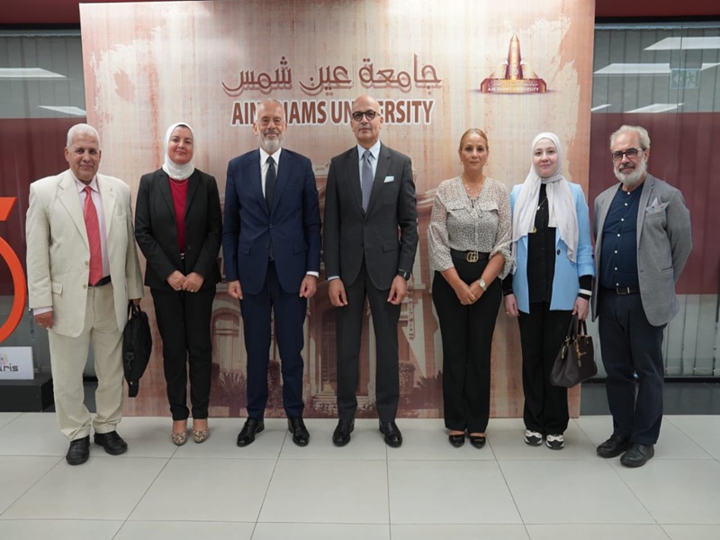 President of Ain Shams University receives the Greek Ambassador in Cairo to discuss ways of enhancing academic and cultural cooperation