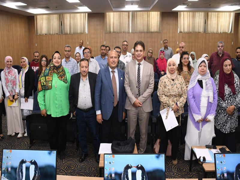 مكتب الجوائز بجامعة عين شمس ينظم لقاءً تدريبيًا للقطاع الإداري بكليات الجامعة لدعم منظومة الجوائز ومتطلباتها