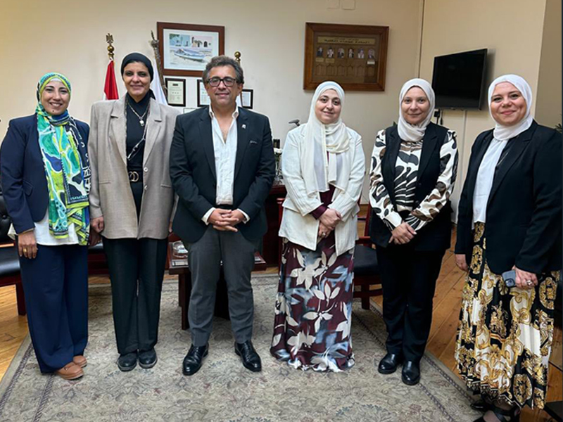 كلية الأسنان تستضيف ندوة "أطمن" ضمن الحملة العالمية "16 يوم لمناهضة العنف" التي تطلقها وحدة دعم المرأة ومناهضة العنف بالتعاون مع المجلس القومي للمرأة