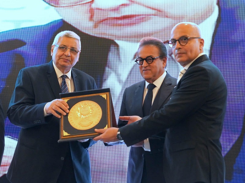 نائب رئيس الوزراء وزير الصحة ومستشار رئيس الجمهورية ورئيس جامعة عين شمس يشهدون افتتاح فعاليات المؤتمر الدولي الخامس لكلية طب الأسنان