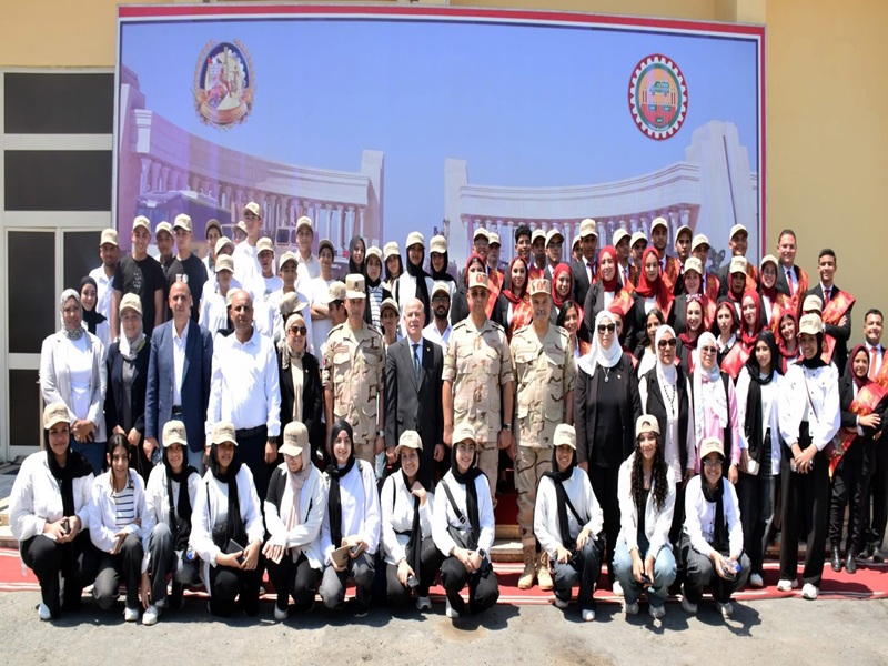 وفد من جامعة عين شمس في زيارة إلى مجمع الصناعات الهندسية لإدارة المركبات