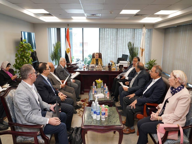 انعقاد مجلس إدارة مركز النانو تكنولوجي بجامعة عين شمس لمتابعة آخر مستجدات تجهيز المركز واستعراض الخطط البحثية المستقبلية