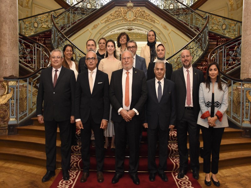 جامعة عين شمس تستقبل الملك أحمد فؤاد الثاني في زيارة تاريخية لقصر الزعفران