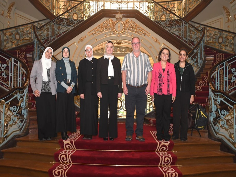 In a move to strengthen Egyptian-British cooperation, the Vice President for Graduate Studies and Research received a delegation from the Quadram Institute in the United Kingdom to discuss prospects for research partnerships in health sciences