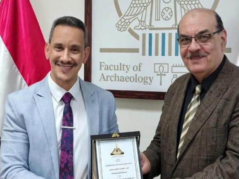 The Faculty of Archaeology Council Honors Prof. Bassem Mohamed Sayed in Recognition of His Service as the Faculty’s First Vice Dean for Community Service and Environmental Development