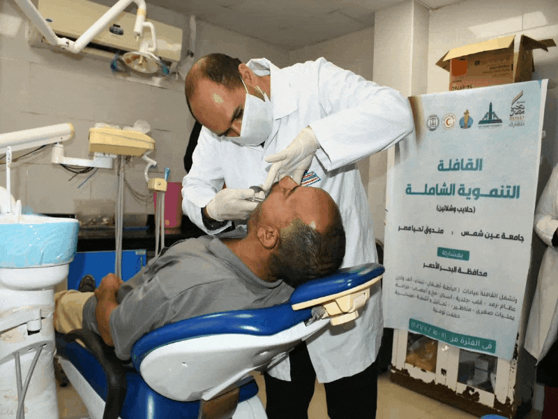 توافد أهالي حلايب وشلاتين وأبو رماد للاستفادة من خدمات القافلة التنموية الشاملة لجامعة عين شمس وصندوق تحيا مصر