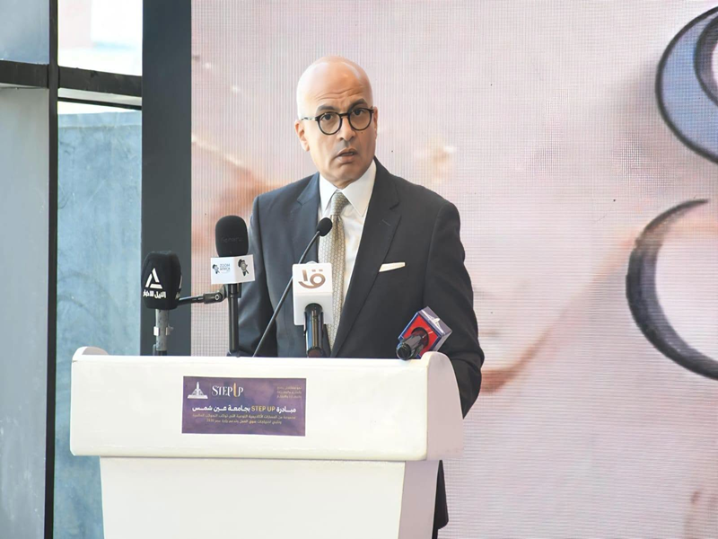 رئيس الجامعة خلال المؤتمر الصحفي لإطلاق مشروع ستيب أب سوق العمل لا يعتمد على الشهادة الجامعية وحدها وإنما على امتلاك المهارات العملية والمعارف المتخصصة