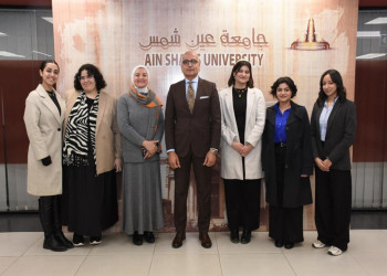 The President of Ain Shams University honors students who won first place in the conclusion of the Middle East regional qualifiers for the Oxford University Moot Court Competition in the field of media law