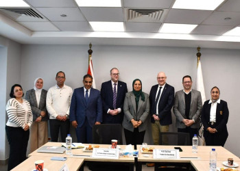 The meeting of the Higher Coordination Committee of Ain Shams University with a delegation from the British University of Exeter