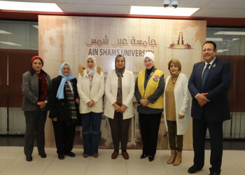 The Vice President of Ain Shams University for Community Service and Environmental Development Affairs receives a delegation from the Lions Club to discuss enhancing joint cooperation